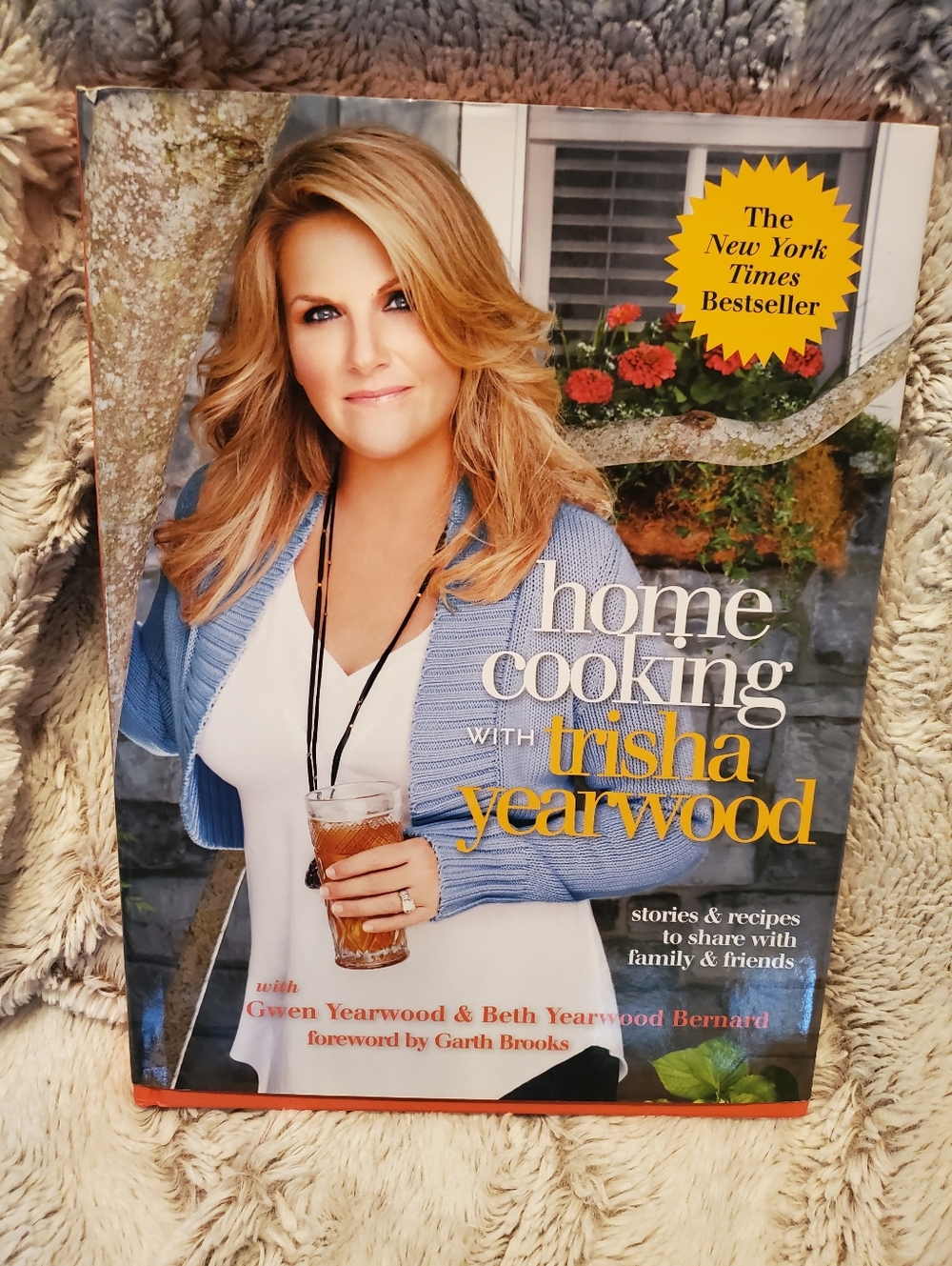 Home Cooking with Trisha Yearwood: Stories and Recipes to Share 2010 NEVER USED